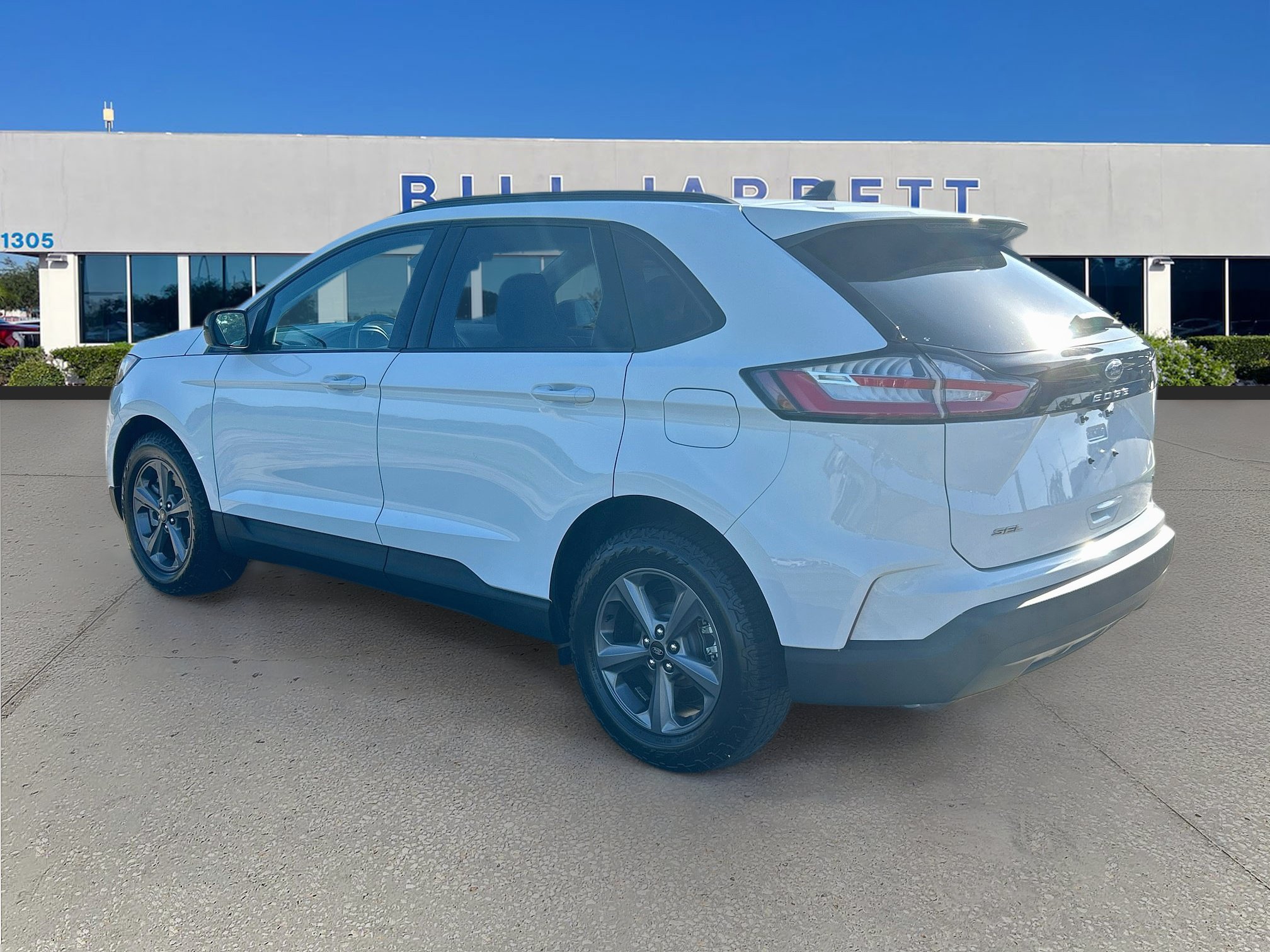 Certified 2024 Ford Edge SEL w/ Sport Appearance Package AWD/4WD image 5
