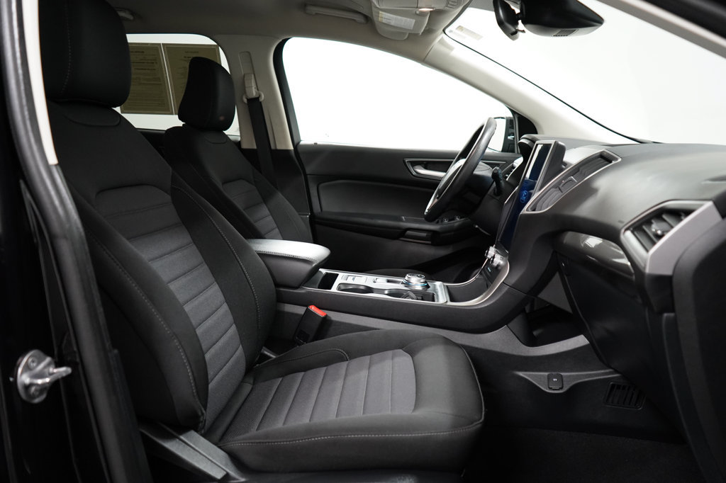 Certified 2024 Ford Edge SE w/ Black Appearance Package AWD/4WD image 22