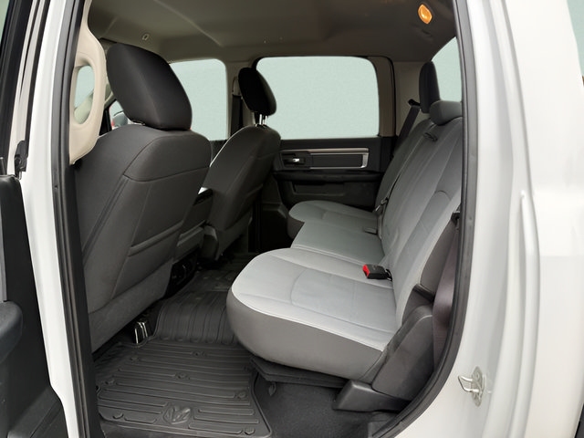Used 2023 RAM 1500 Classic SLT w/ Protection Group AWD/4WD image 4