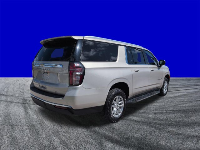 Used 2023 Chevrolet Suburban LT AWD/4WD image 4