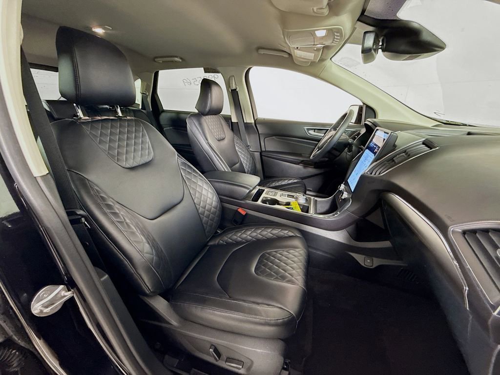 Certified 2024 Ford Edge Titanium image 12