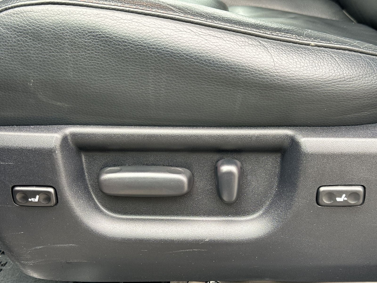 Used 2022 Toyota Sequoia TRD Pro AWD/4WD image 15