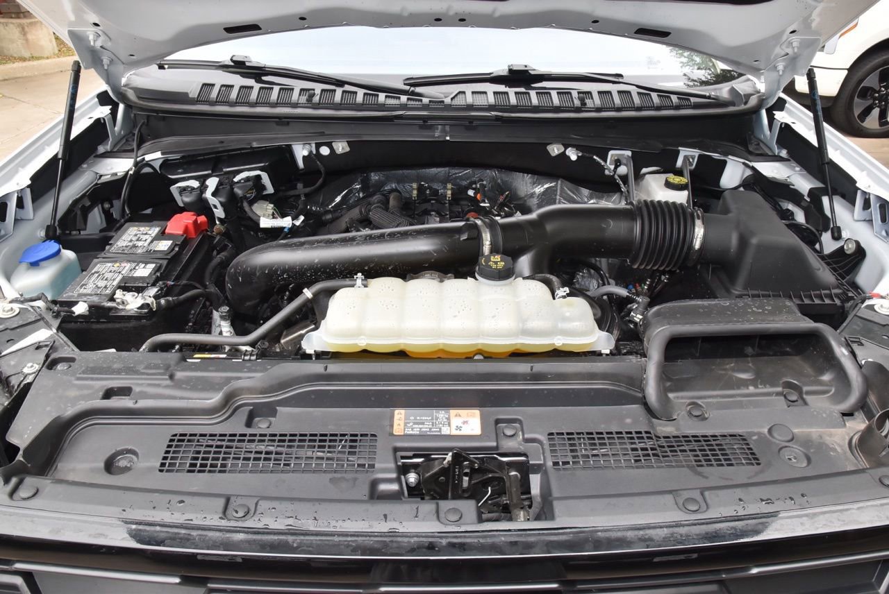 Certified 2025 Ford Expedition Active AWD/4WD image 44