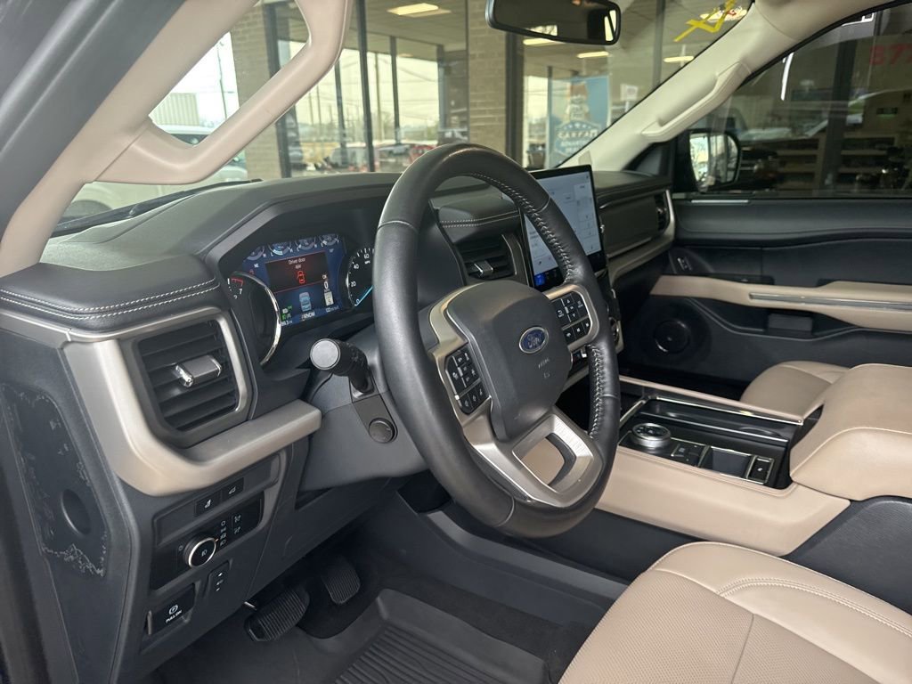 Certified 2024 Ford Expedition Max XLT image 9