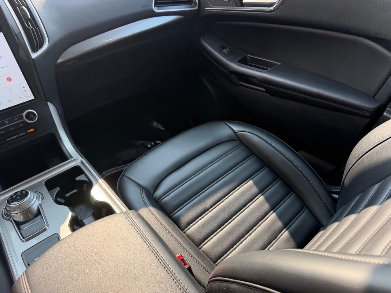 Certified 2024 Ford Edge SEL w/ Convenience Package AWD/4WD image 18