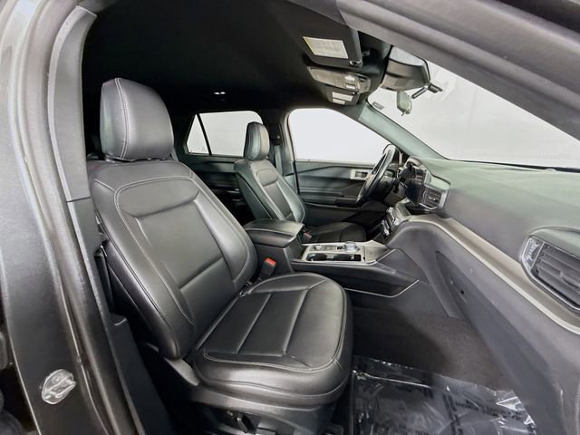 Certified 2020 Ford Explorer XLT w/ Equipment Group 202A image 29