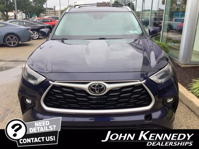 Used 2022 Toyota Highlander XLE AWD/4WD image 7