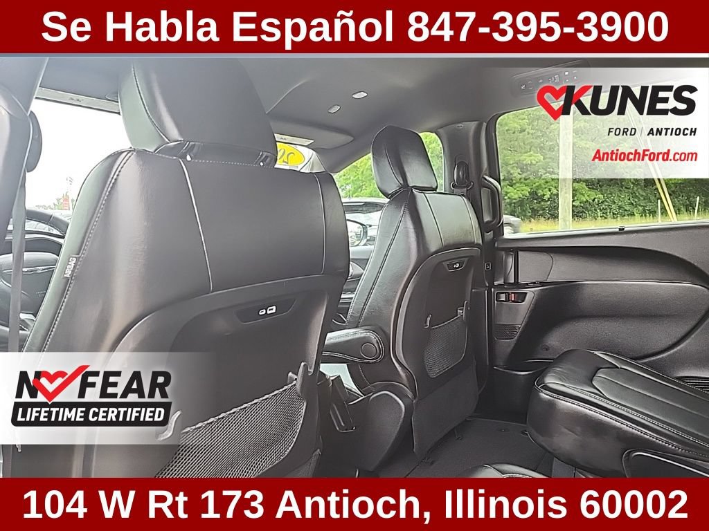 Used 2025 Chrysler Pacifica Select FWD image 38