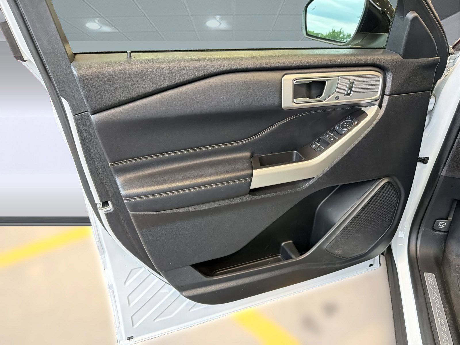 Certified 2021 Ford Explorer Limited RWD image 13