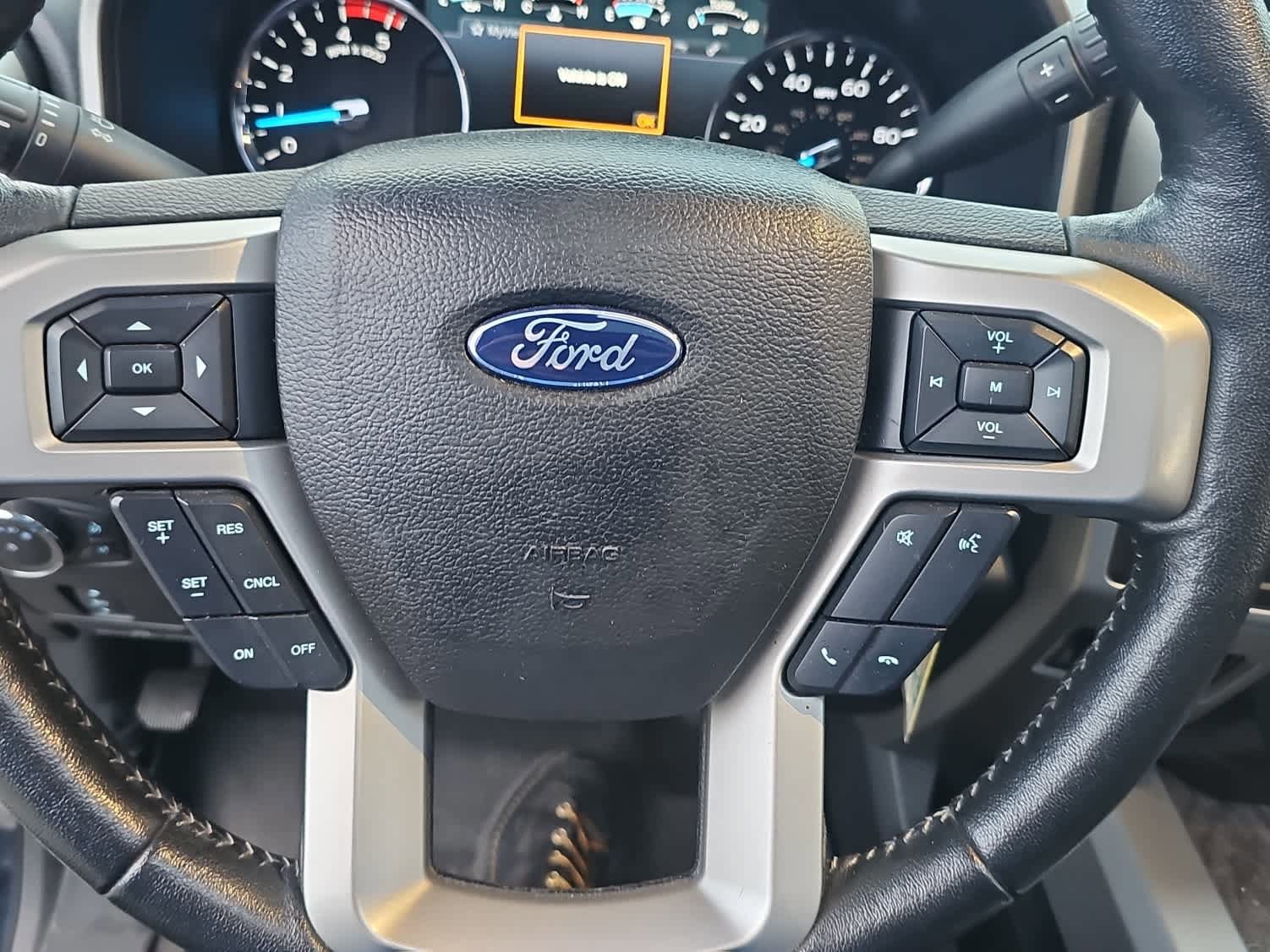 Certified 2017 Ford F350 Lariat w/ Chrome Package AWD/4WD image 23
