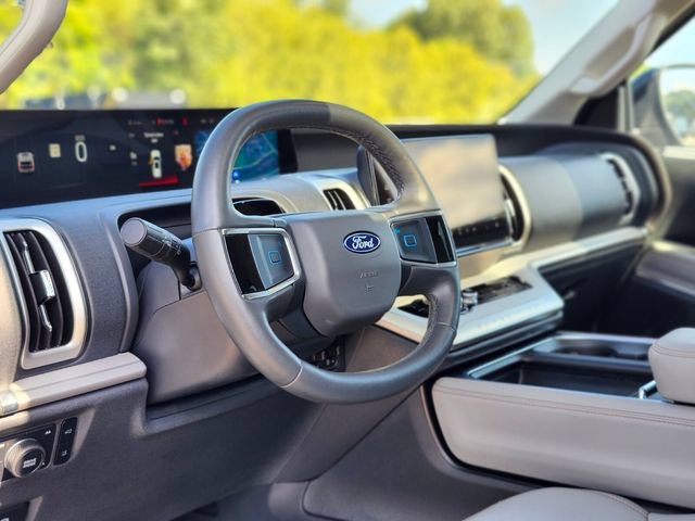 Certified 2025 Ford Expedition Active AWD/4WD image 20