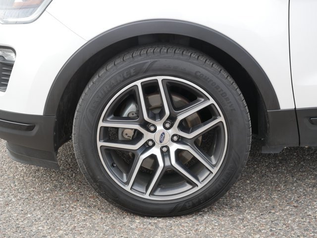 Certified 2019 Ford Explorer Sport w/ Equipment Group 401A AWD/4WD image 10