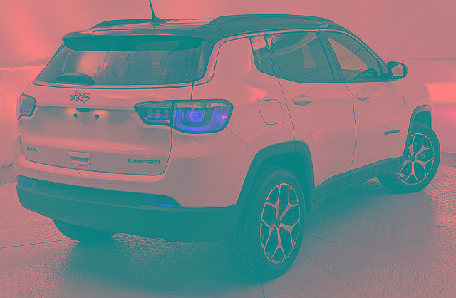 Used 2025 Jeep Compass Limited AWD/4WD image 3