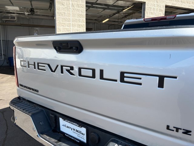 Used 2022 Chevrolet Silverado 2500 LTZ w/ LTZ Plus Package AWD/4WD image 22