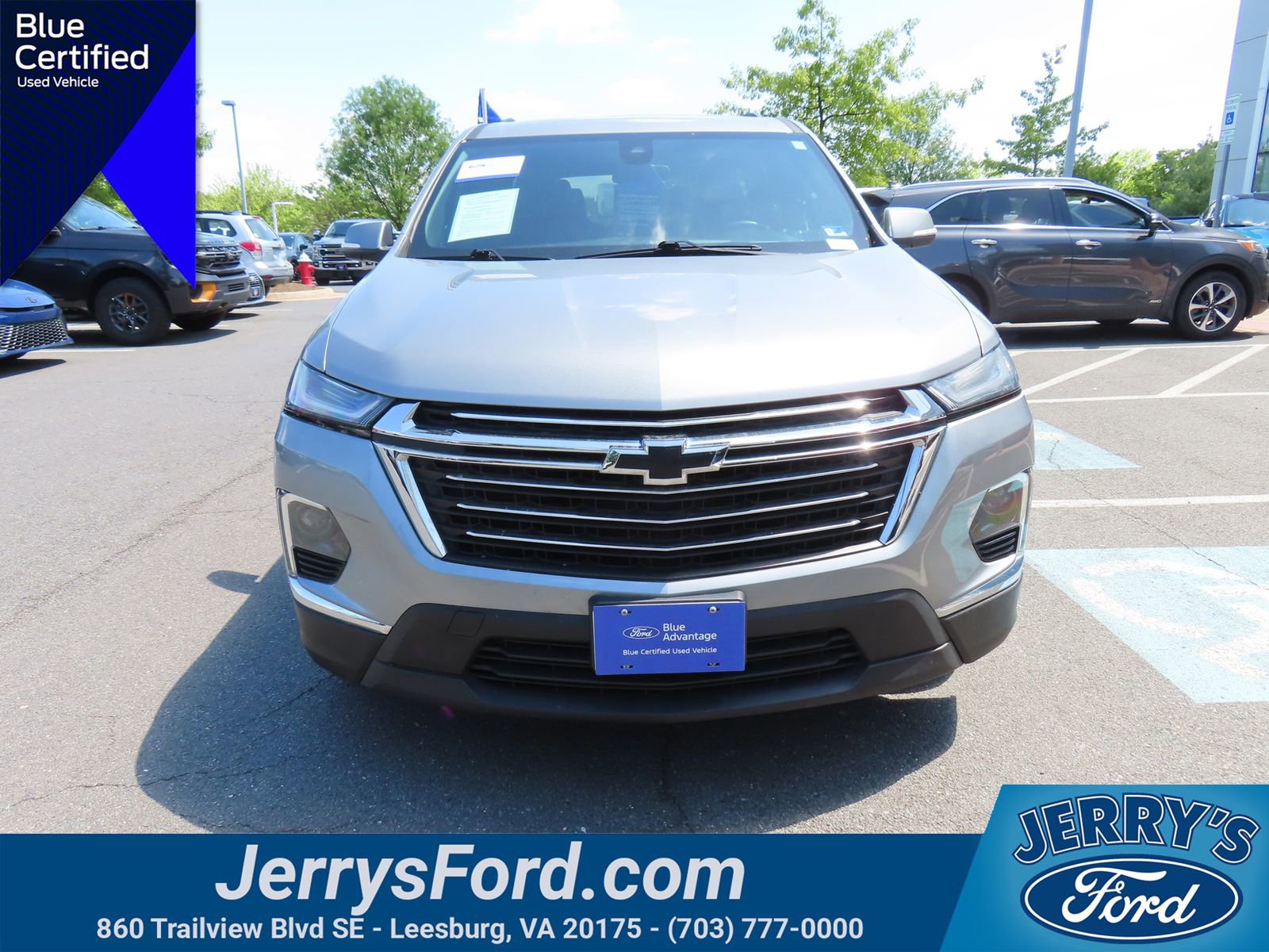 Used 2023 Chevrolet Traverse LT AWD/4WD image 2