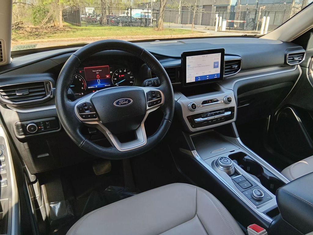 Certified 2024 Ford Explorer XLT w/ Equipment Group 202A AWD/4WD image 13