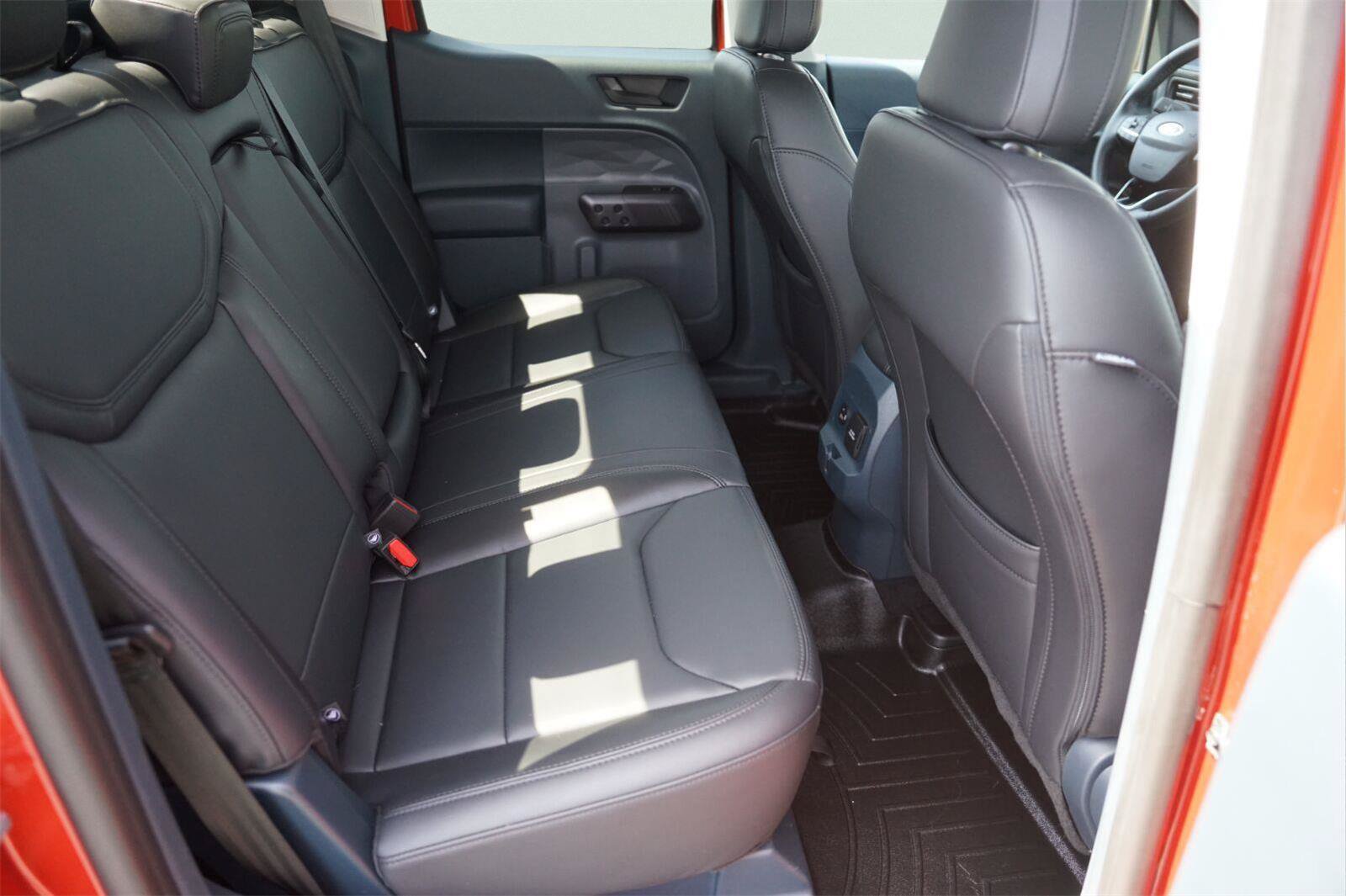 Certified 2024 Ford Maverick Lariat w/ Black Appearance Package FWD image 16