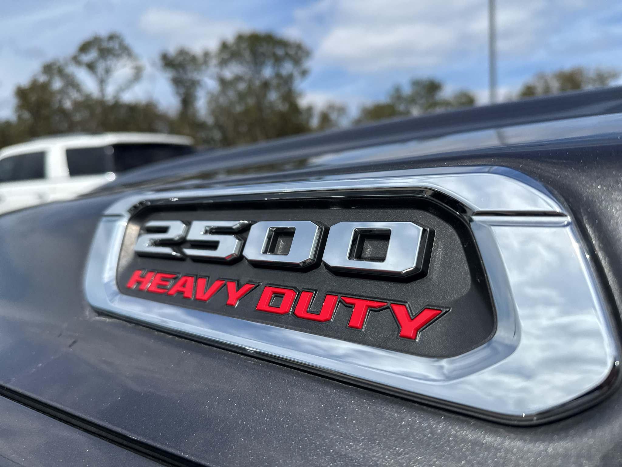 Used 2019 RAM 2500 Laramie AWD/4WD image 13
