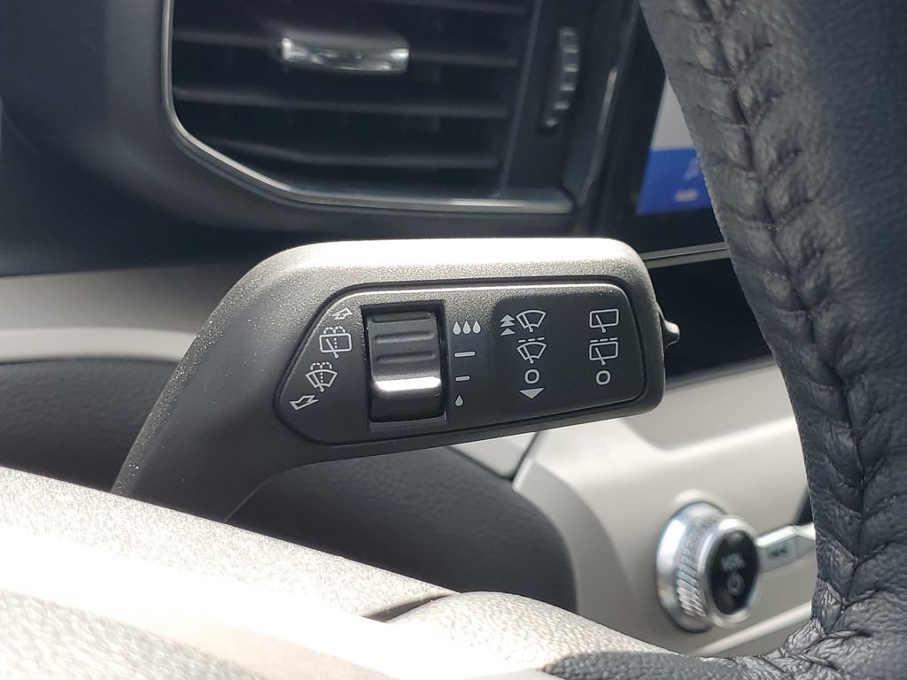 Certified 2024 Ford Explorer XLT w/ Equipment Group 202A AWD/4WD image 27