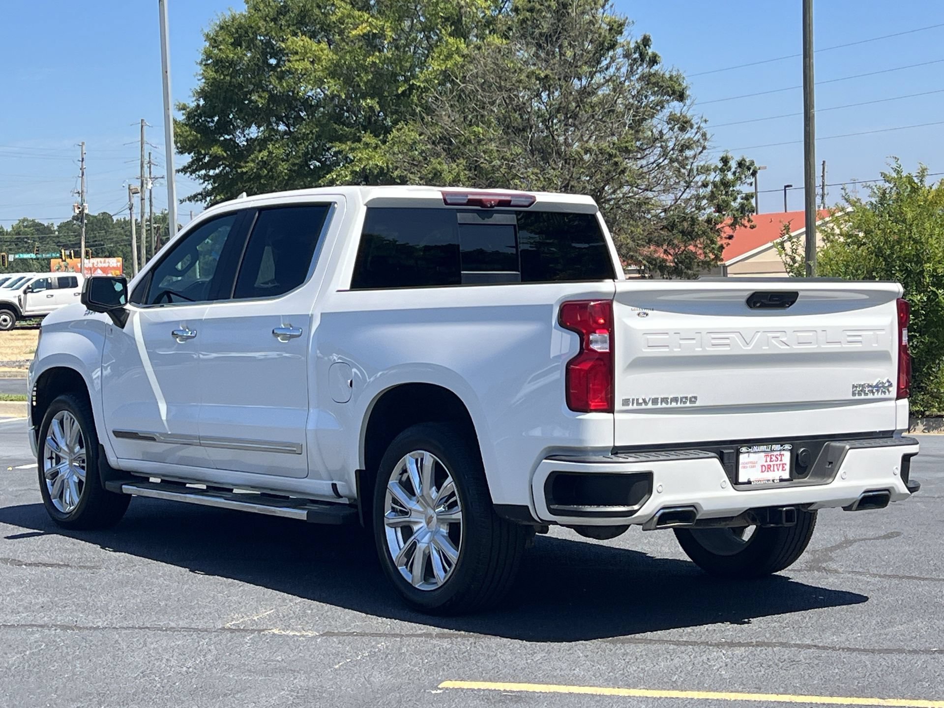 Used 2022 Chevrolet Silverado 1500 High Country w/ High Country Premium Package AWD/4WD image 25