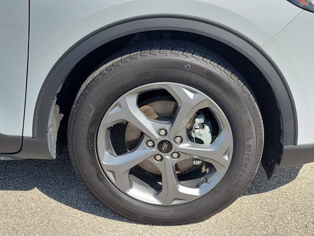 Certified 2025 Ford Escape ST-Line w/ Equipment Group 301A FWD image 12