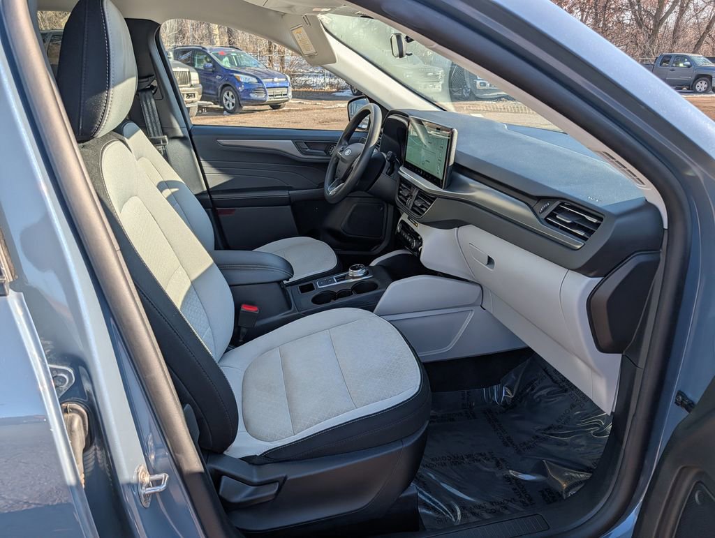 Certified 2025 Ford Escape Active w/ Tech Pack #1 image 8