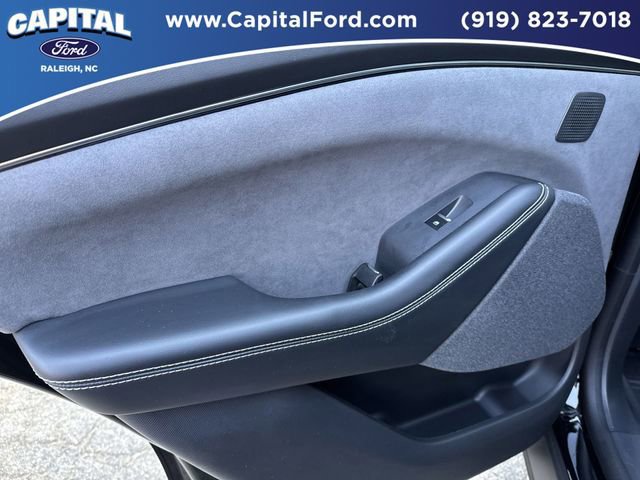 Certified 2025 Ford Mustang Mach-E GT image 17