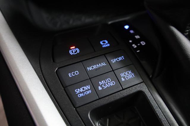 Used 2022 Toyota RAV4 XLE Premium AWD/4WD image 22