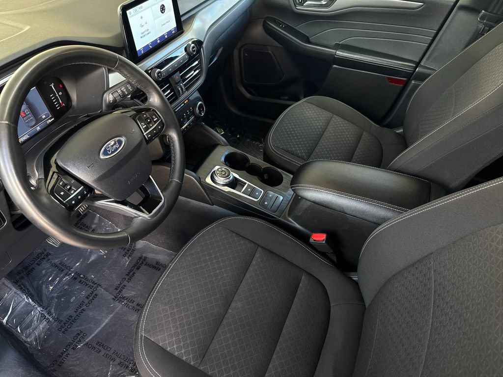 Certified 2024 Ford Escape Active AWD/4WD image 9