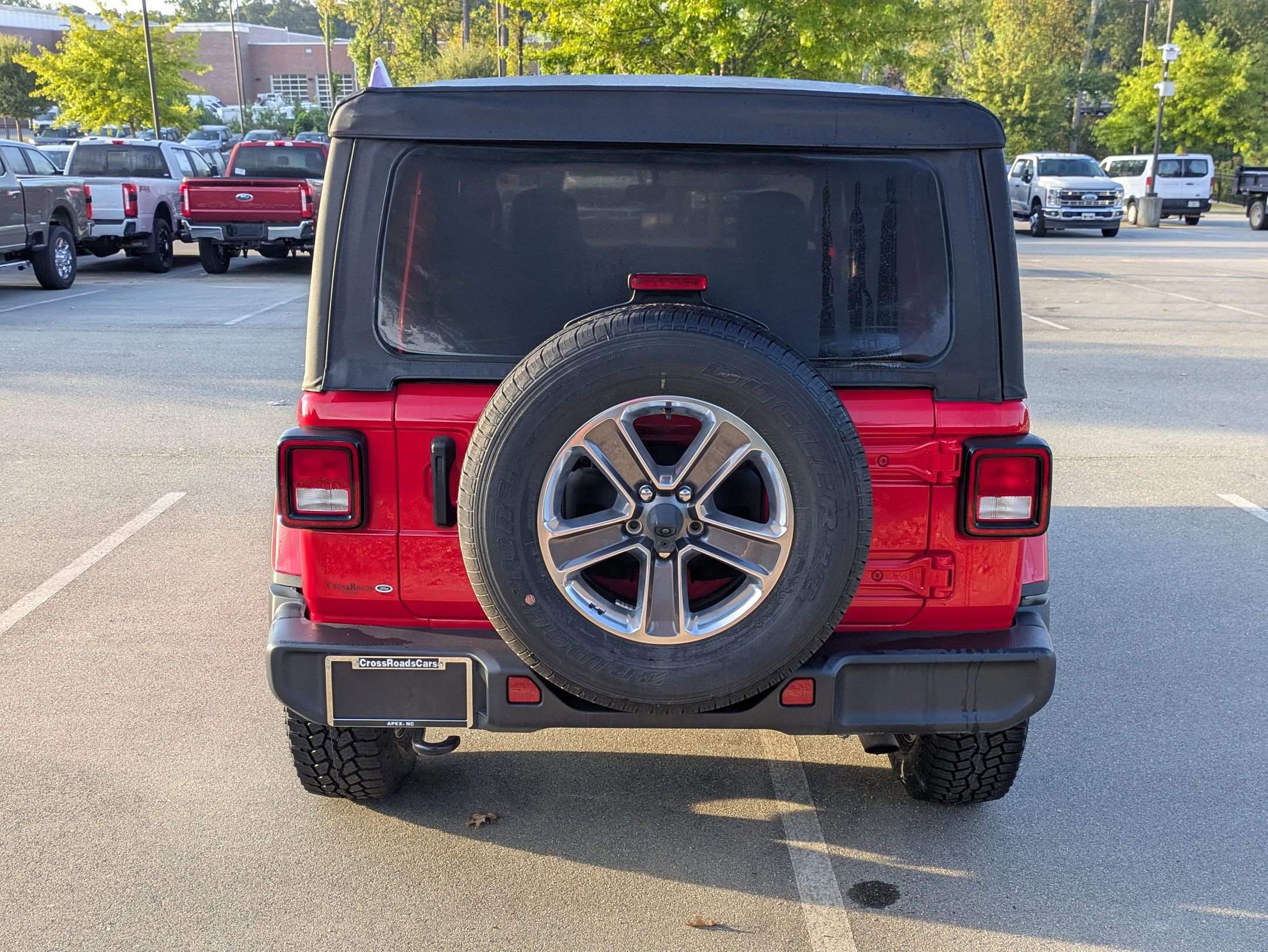 Used 2020 Jeep Wrangler Unlimited Sahara image 5