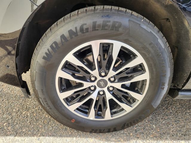 Certified 2025 Ford Expedition Max Platinum AWD/4WD image 22