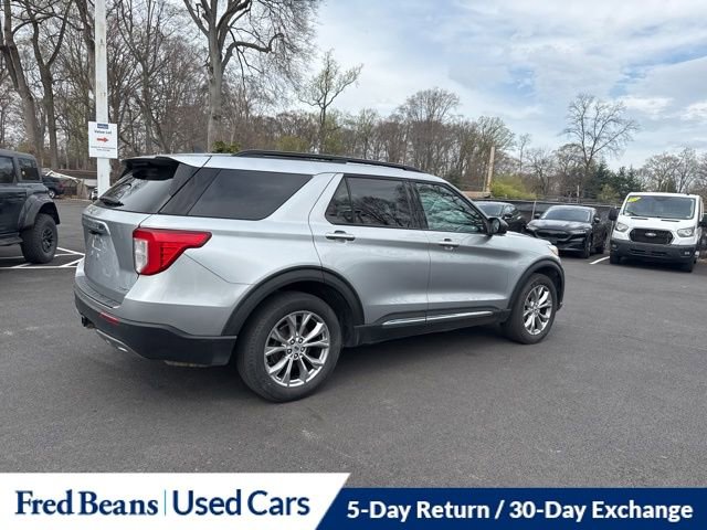 Certified 2023 Ford Explorer XLT w/ Equipment Group 202A AWD/4WD image 8