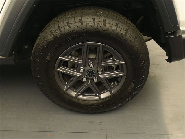 Used 2024 Jeep Wrangler Sport S image 9