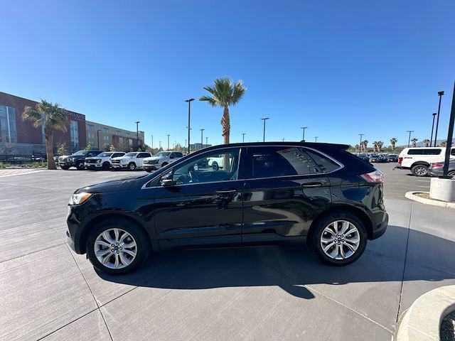 Certified 2022 Ford Edge Titanium image 2
