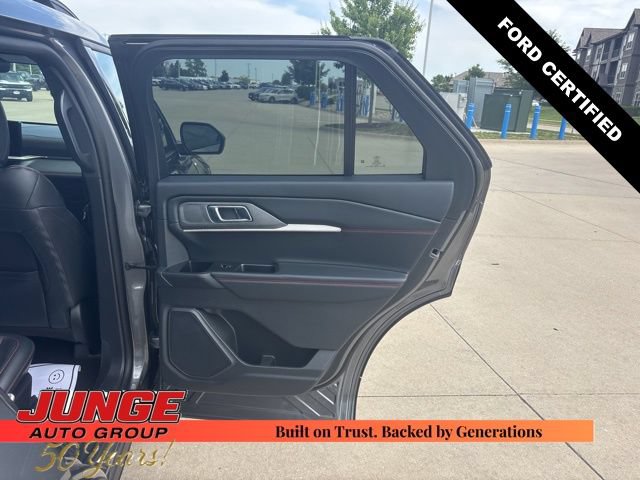 Certified 2025 Ford Explorer ST-Line AWD/4WD image 10