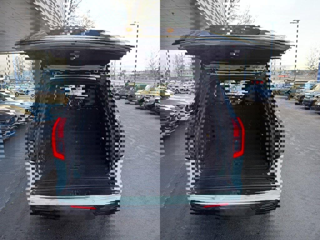 Certified 2025 Ford Expedition Max Platinum w/ Stealth Performance Package image 6