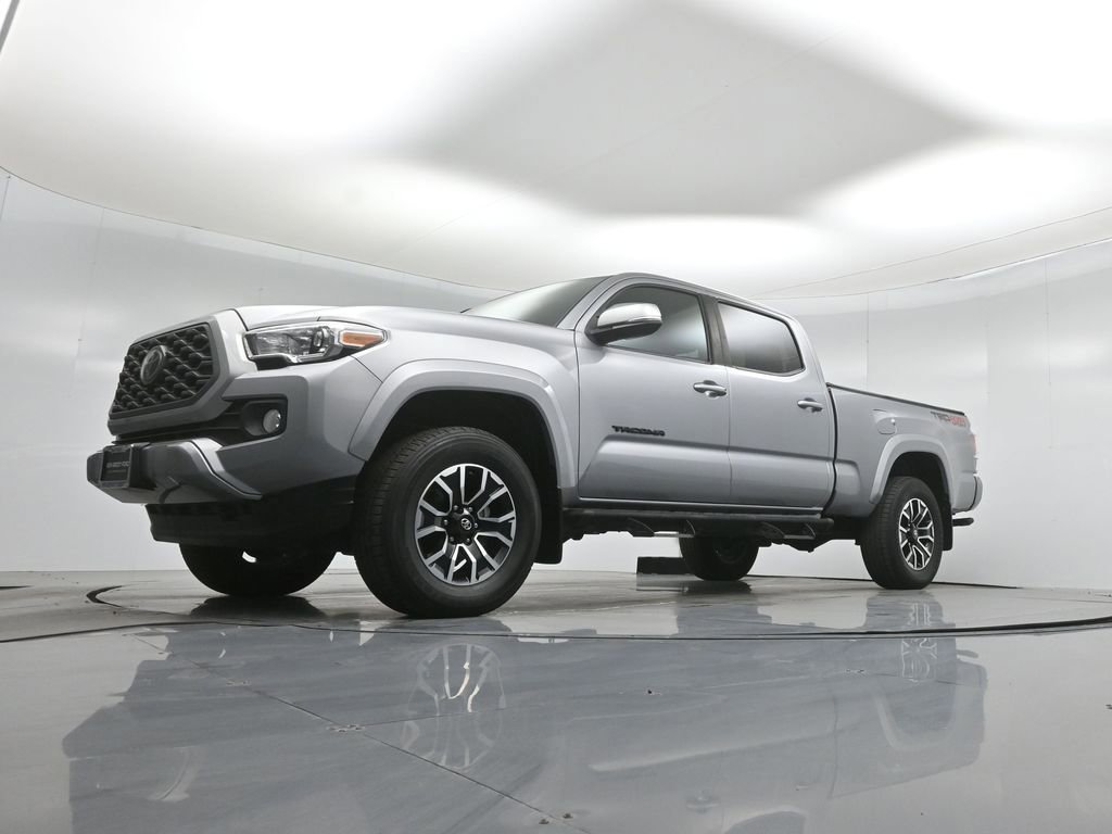 Used 2021 Toyota Tacoma TRD Sport w/ Technology Package image 28