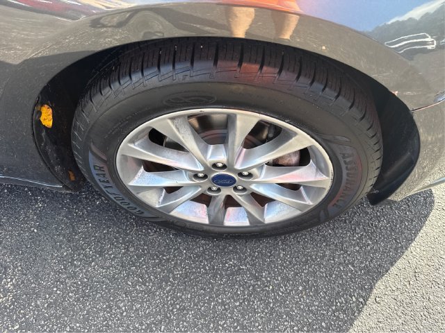 Certified 2017 Ford Fusion SE FWD image 15