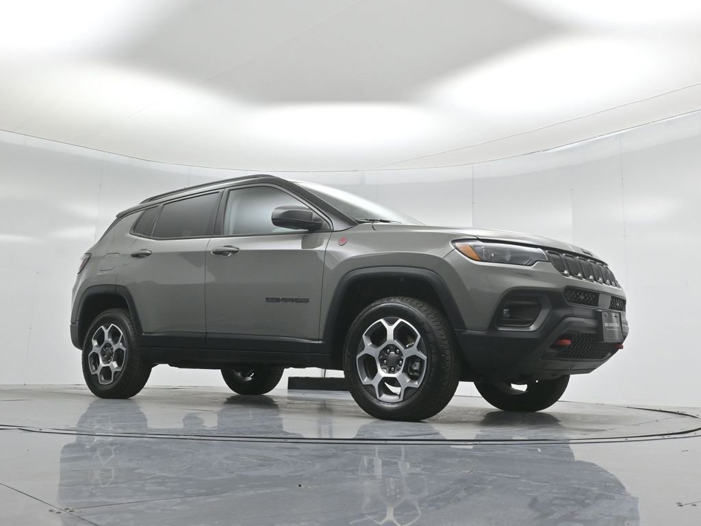 Used 2022 Jeep Compass Trailhawk w/ Trailhawk Elite Group image 4