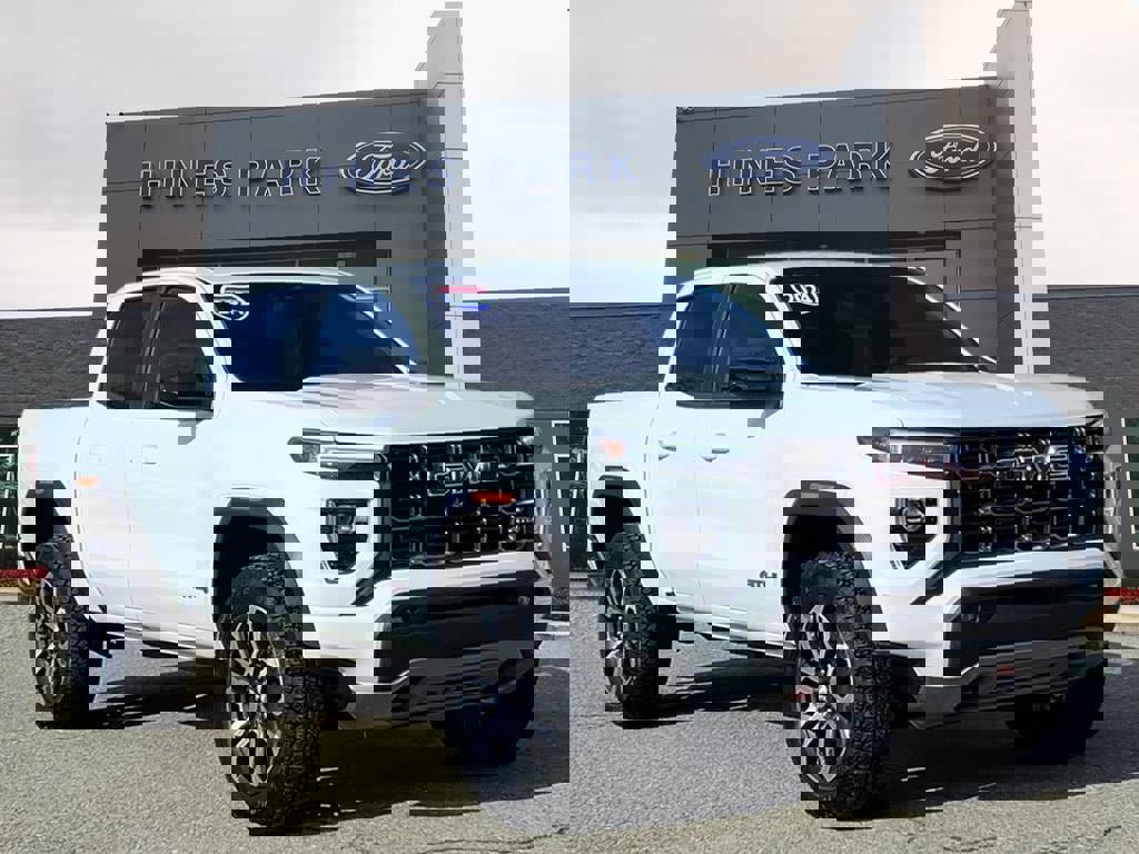 Used 2024 GMC Canyon AT4 w/ Canyon Safety Plus Package image 7