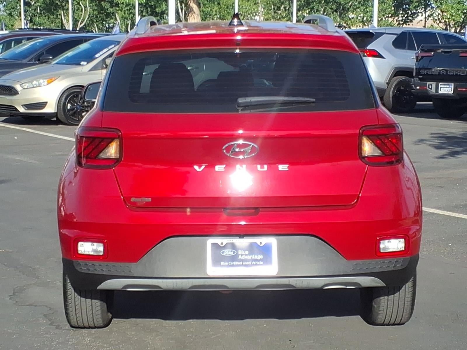 Used 2022 Hyundai Venue Limited FWD image 5