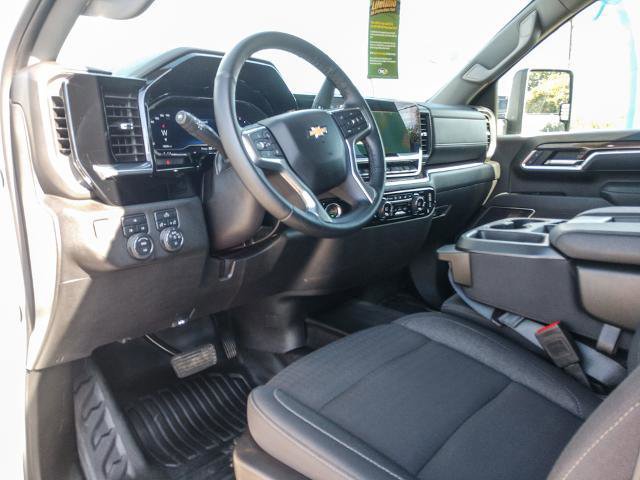 Used 2025 Chevrolet Silverado 2500 LT w/ Convenience Package image 9