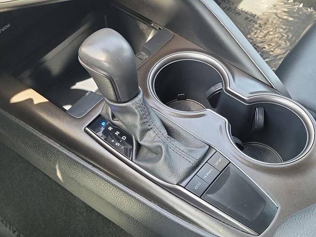 Used 2024 Toyota Camry SE image 16