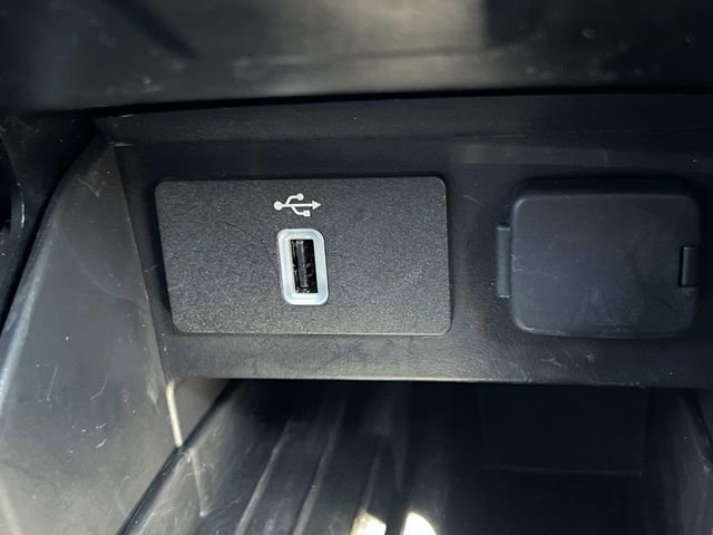 Certified 2018 Ford Explorer XLT w/ Equipment Group 202A image 26