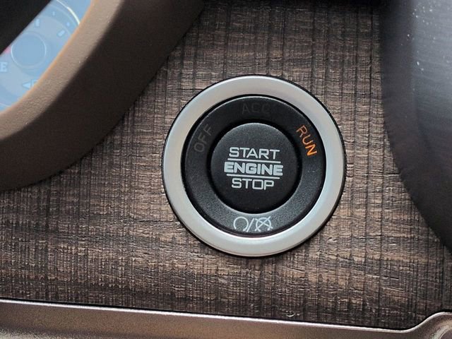 Used 2022 RAM 3500 Limited AWD/4WD image 37
