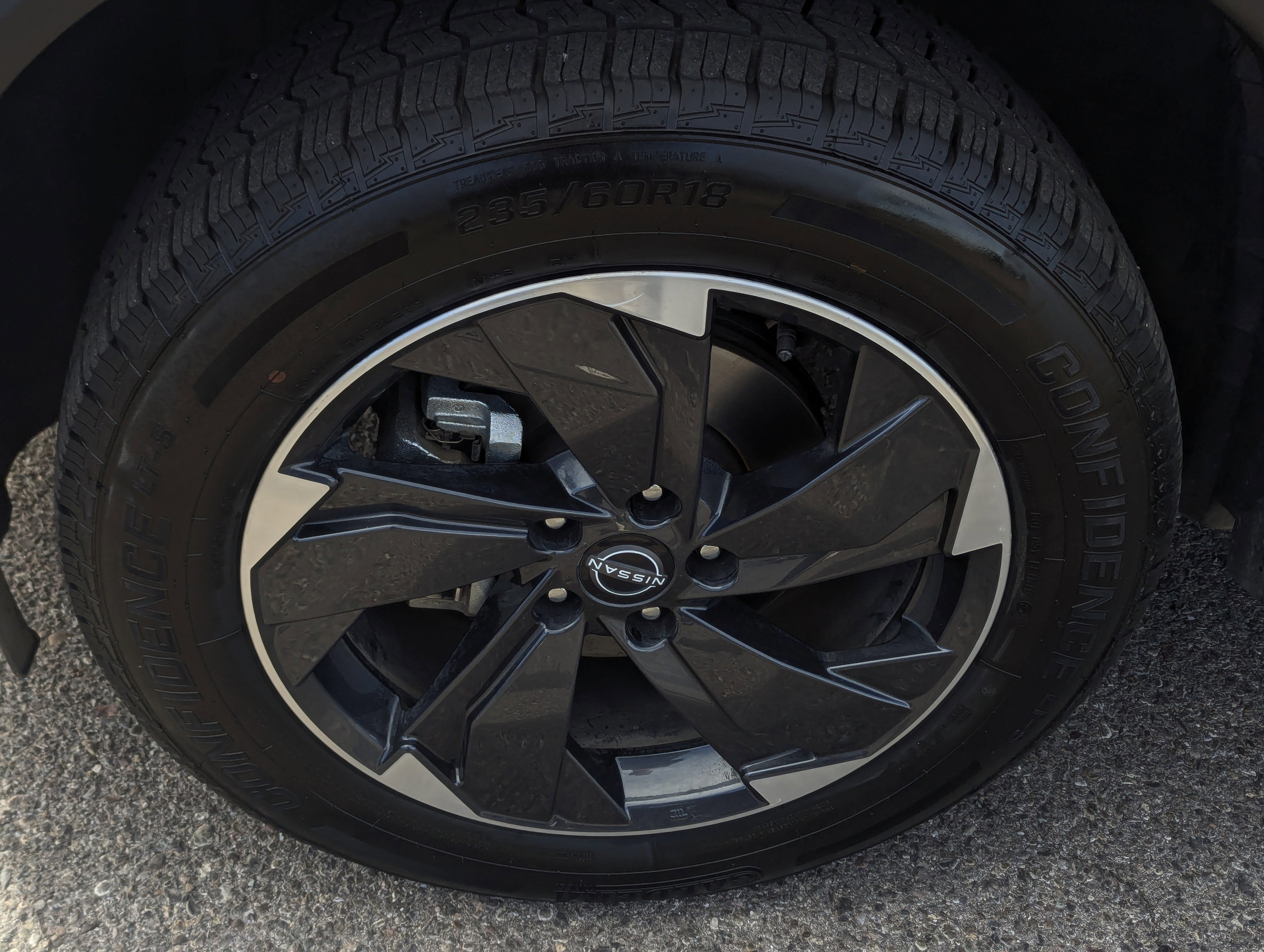 Used 2024 Nissan Rogue SV image 7