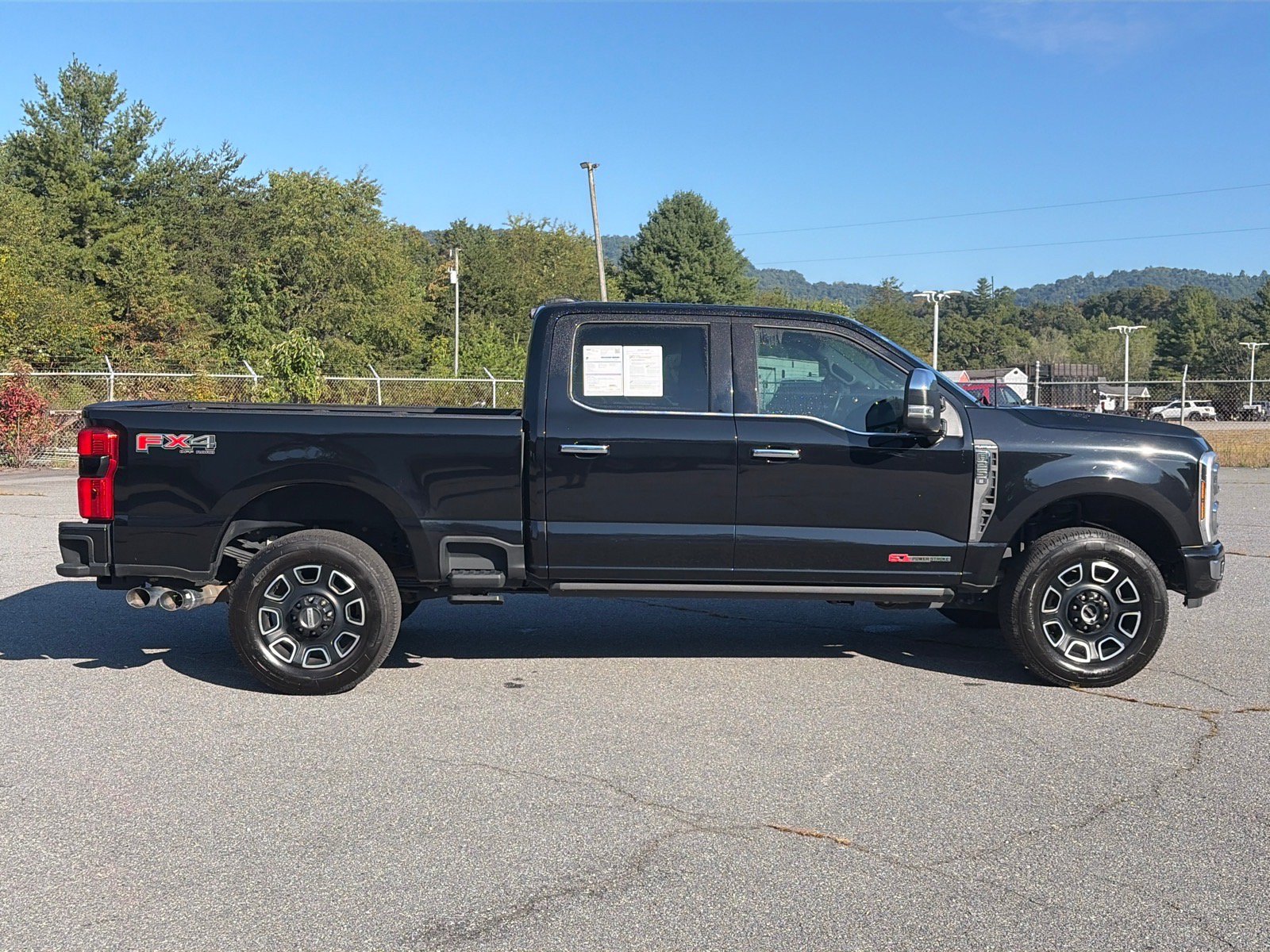 Certified 2024 Ford F250 4x4 Crew Cab Super Duty image 2