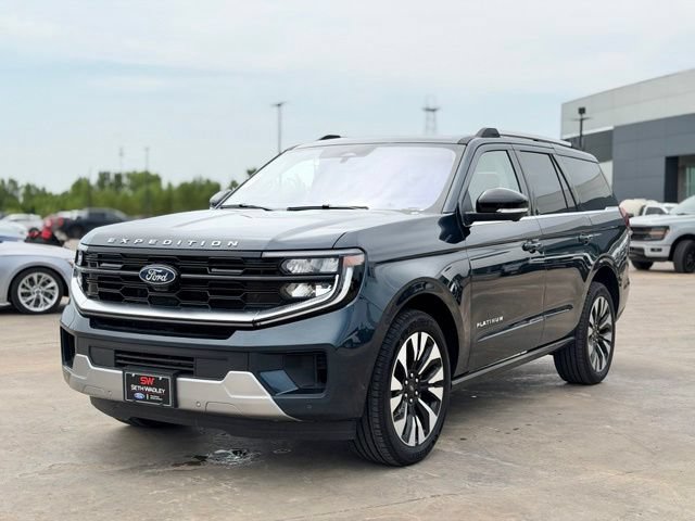 Certified 2025 Ford Expedition Platinum w/ Driver's Package AWD/4WD image 2