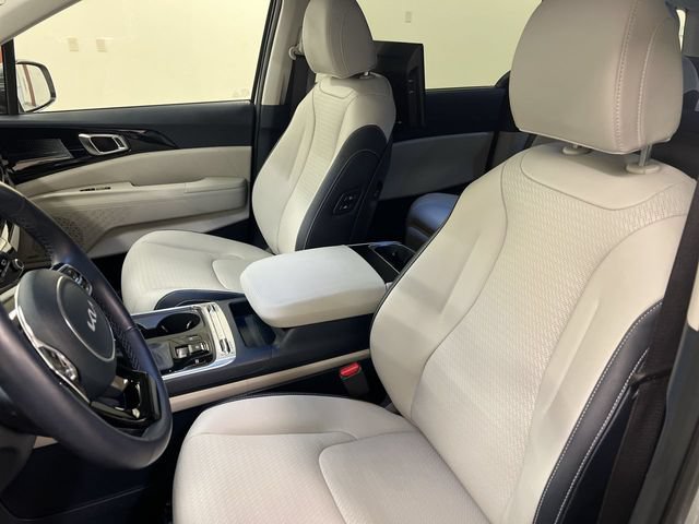 Used 2026 Kia Carnival SX Prestige FWD image 8