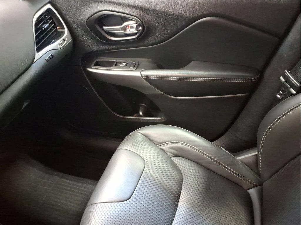 Used 2021 Jeep Cherokee Latitude Lux 80th Anniv w/ Quick Order Package 26U 80TH AWD/4WD image 23